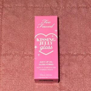 Too Faced kissing jelly gloss